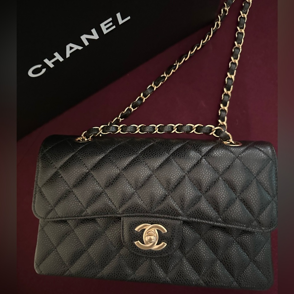 CHANEL small classic flap black ghw